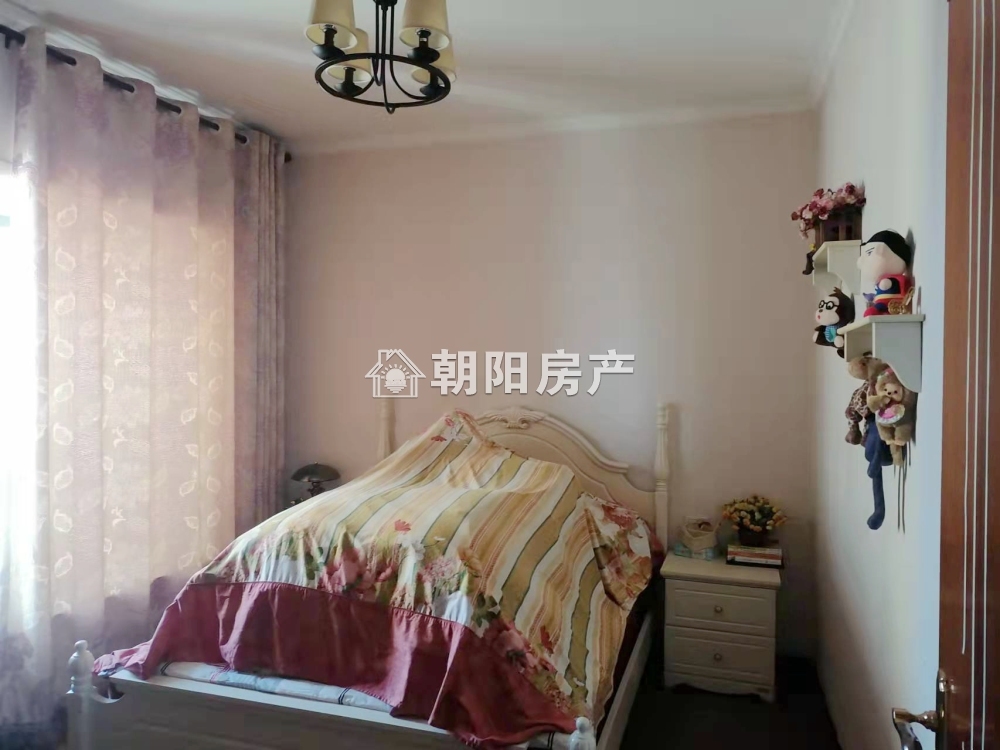 财富中心 142平 南向三室二厅 精装 学区房 交通便利