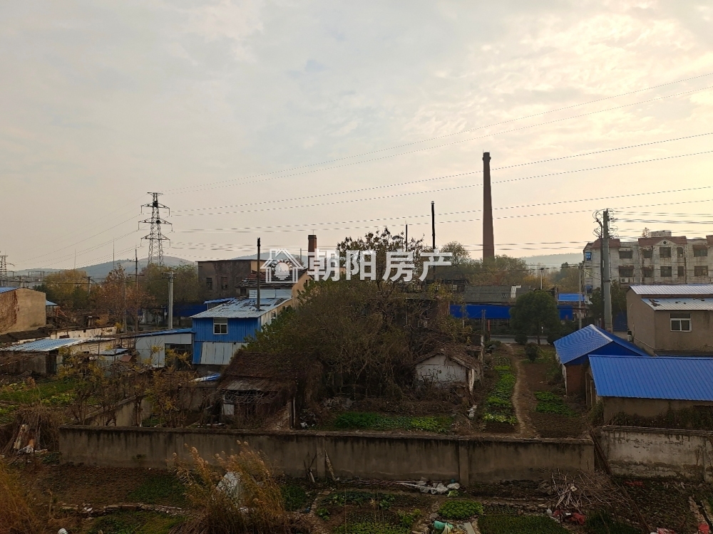 九龙岗建设村C区 80平 朝南三室 满两年 2000元/平
