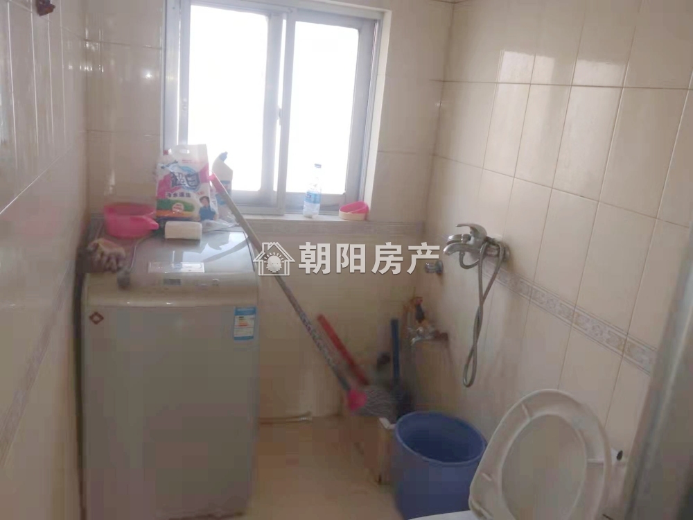 南化村 69平 南向两室双卫 满两年 交通便利