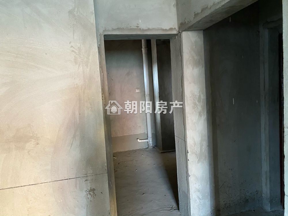 金地环球港 118平 南向三室 交通便利 毛坯出租