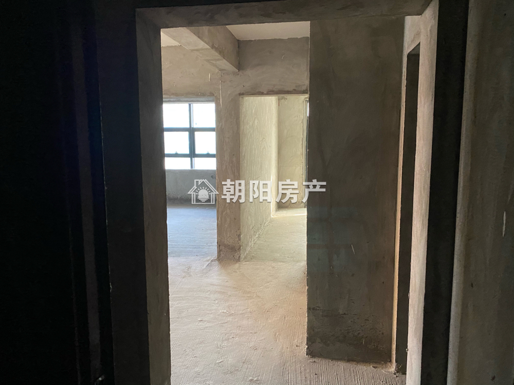 金地环球港 118平 南向三室 交通便利 毛坯出租