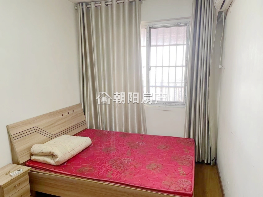 龙湖中心简单装修两室诚心出售看房方便