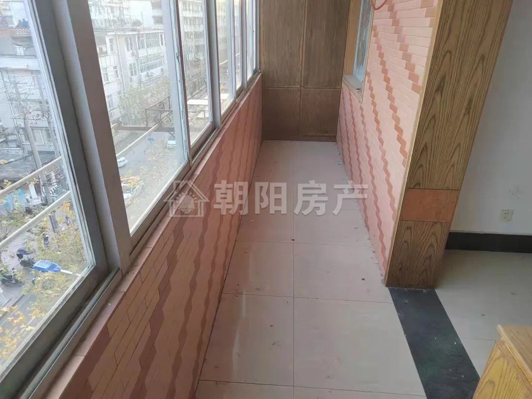 建筑公司家属楼 117平 南向三居 满五唯一 学区房