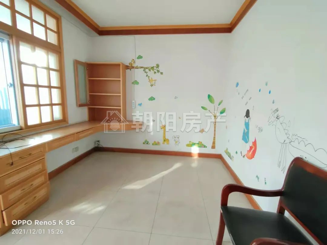 供电小区 107平 南向三居 满两年 交通便利 学区房