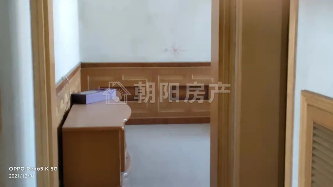 供电小区 107平 南向三居 满两年 交通便利 学区房