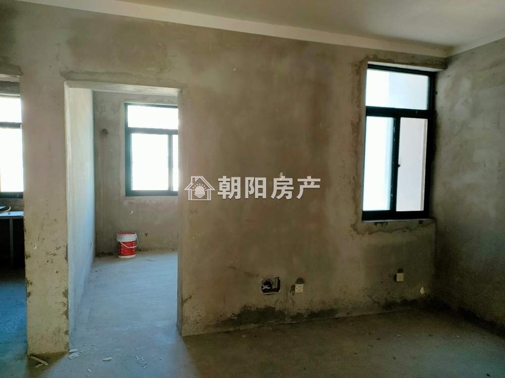 机西小区 81平 朝南三室一厅 交通便利 随时看房
