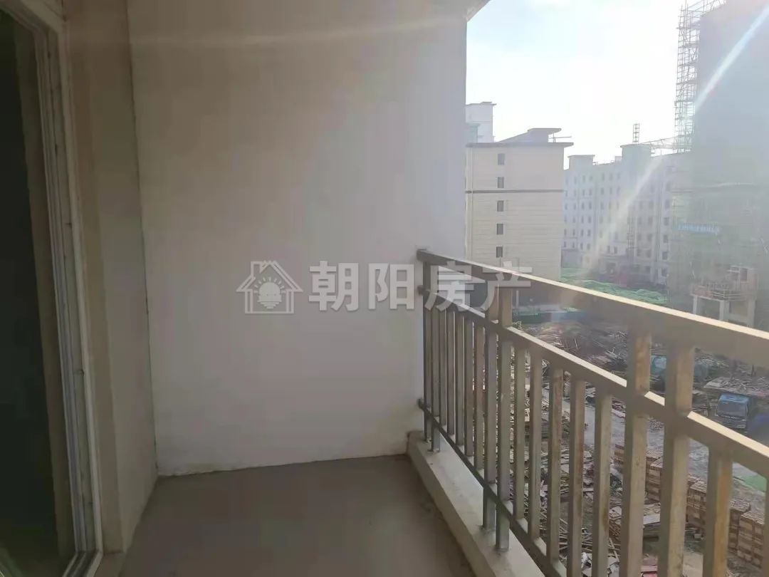 寿滨小区 107平 南向三室 满五唯一 4486元/平 毛坯
