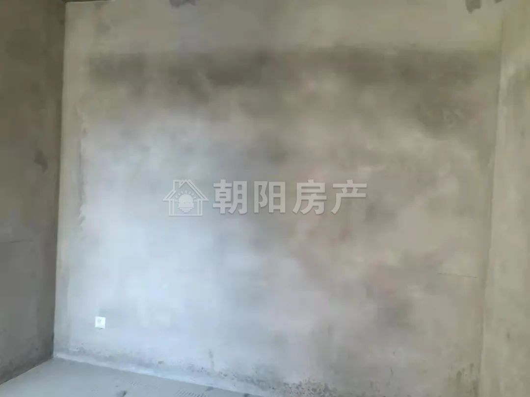 寿滨小区 107平 南向三室 满五唯一 4486元/平 毛坯