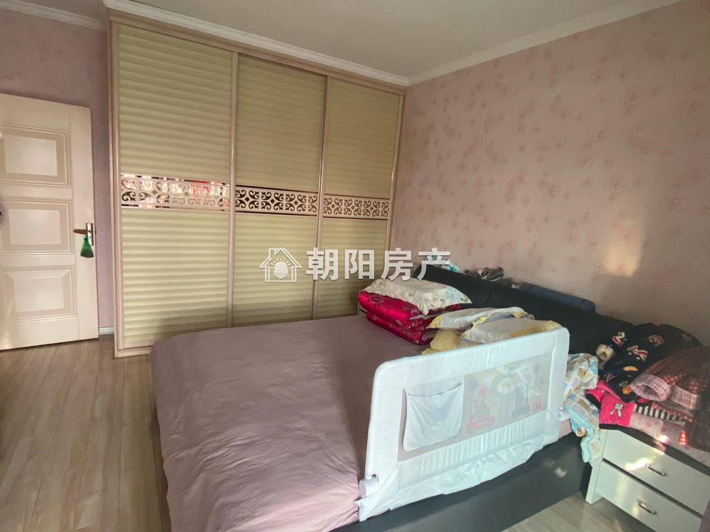 东方丽景 92平 南向两室两厅 满五唯一 精装免税 单价3906元/平