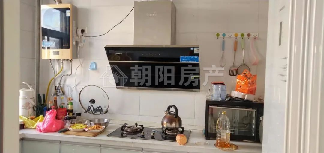 西城公馆 120平 南向三室 交通便利 学区房