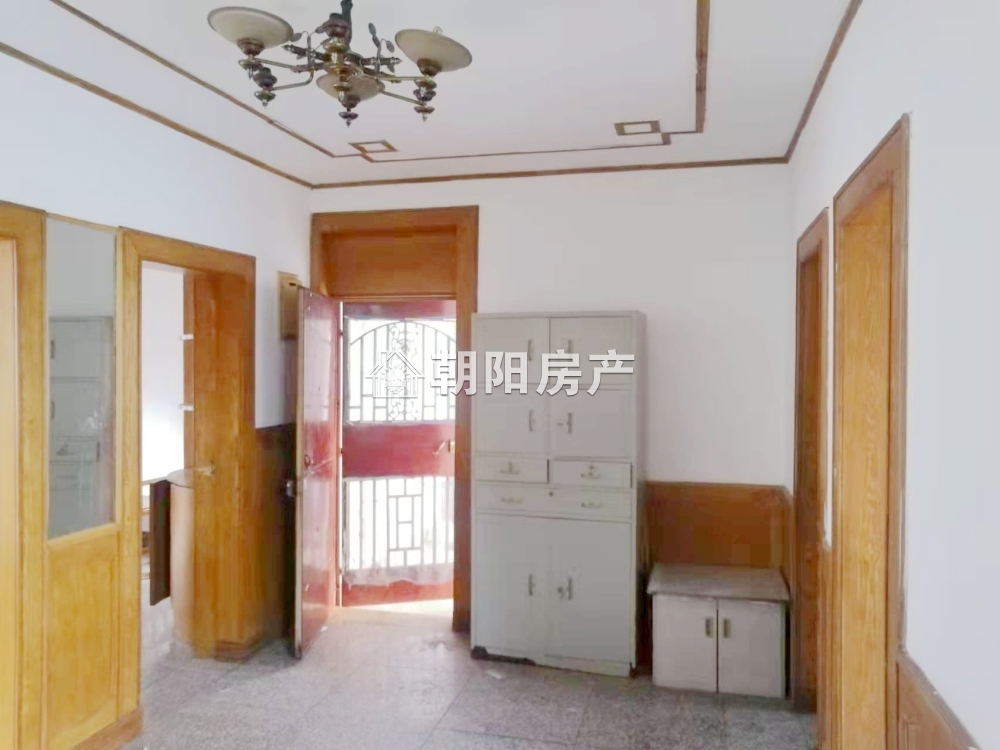 铁路新村 57平 南向两居 2259元/平 满两年 交通便利