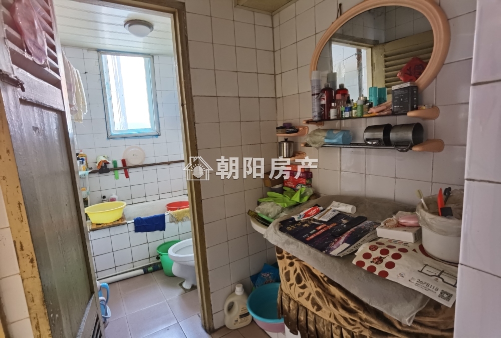 柏园医药家属楼 65平 南向两室一厅 交通便利 简装
