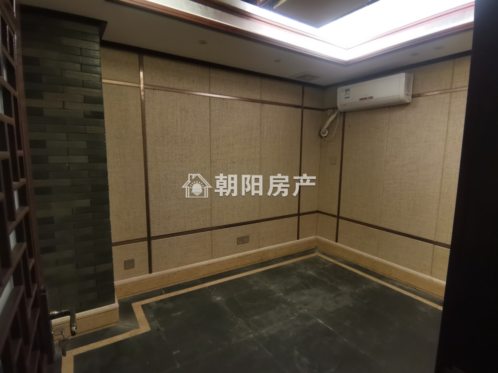 颐园豪景 151平 临街旺铺 紧邻地铁 豪装交付