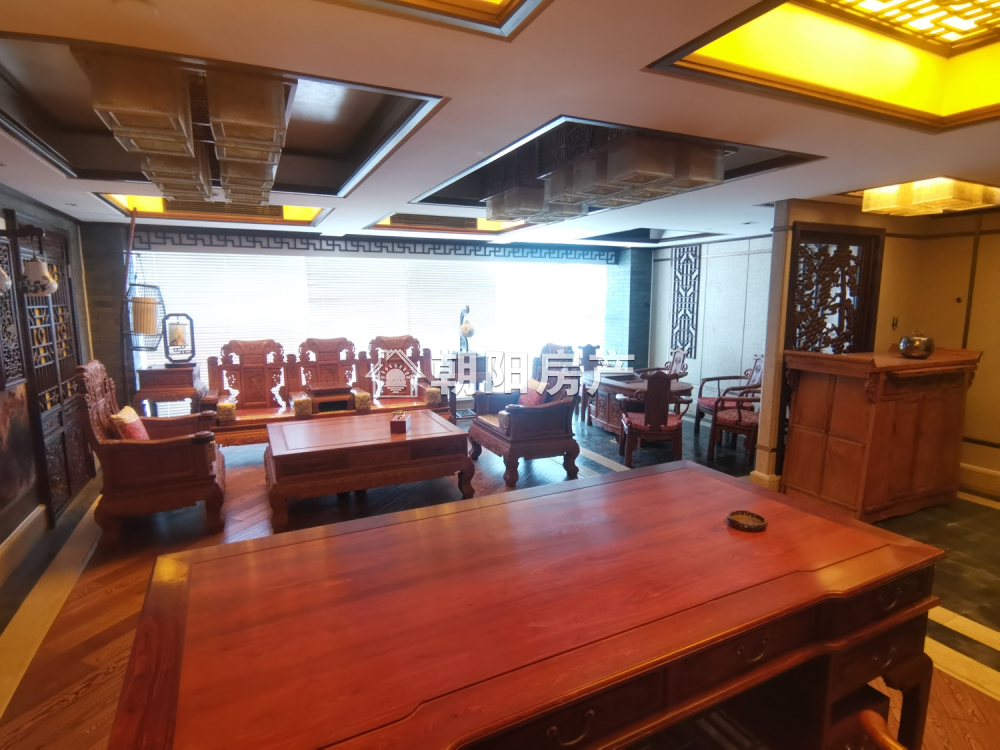 颐园豪景 151平 临街旺铺 紧邻地铁 豪装交付