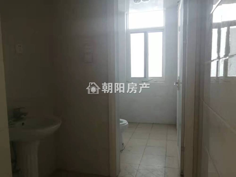 师院家属楼 107平 南向三室 简装 学区房
