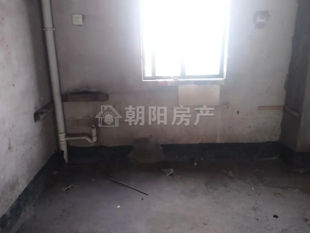 尚泰小区 92平 南向四室 学区房 交通便利 高楼层采光好