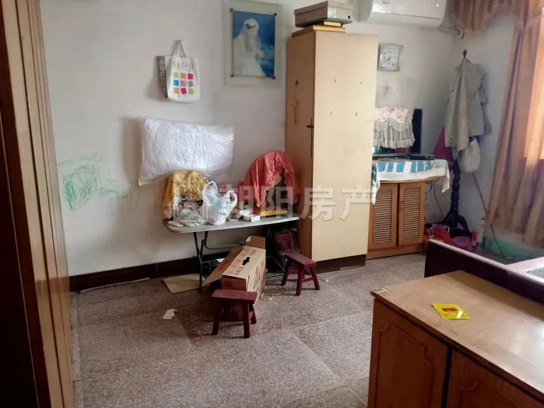百货大楼 95平 南向三居 满五唯一 学区房 简装