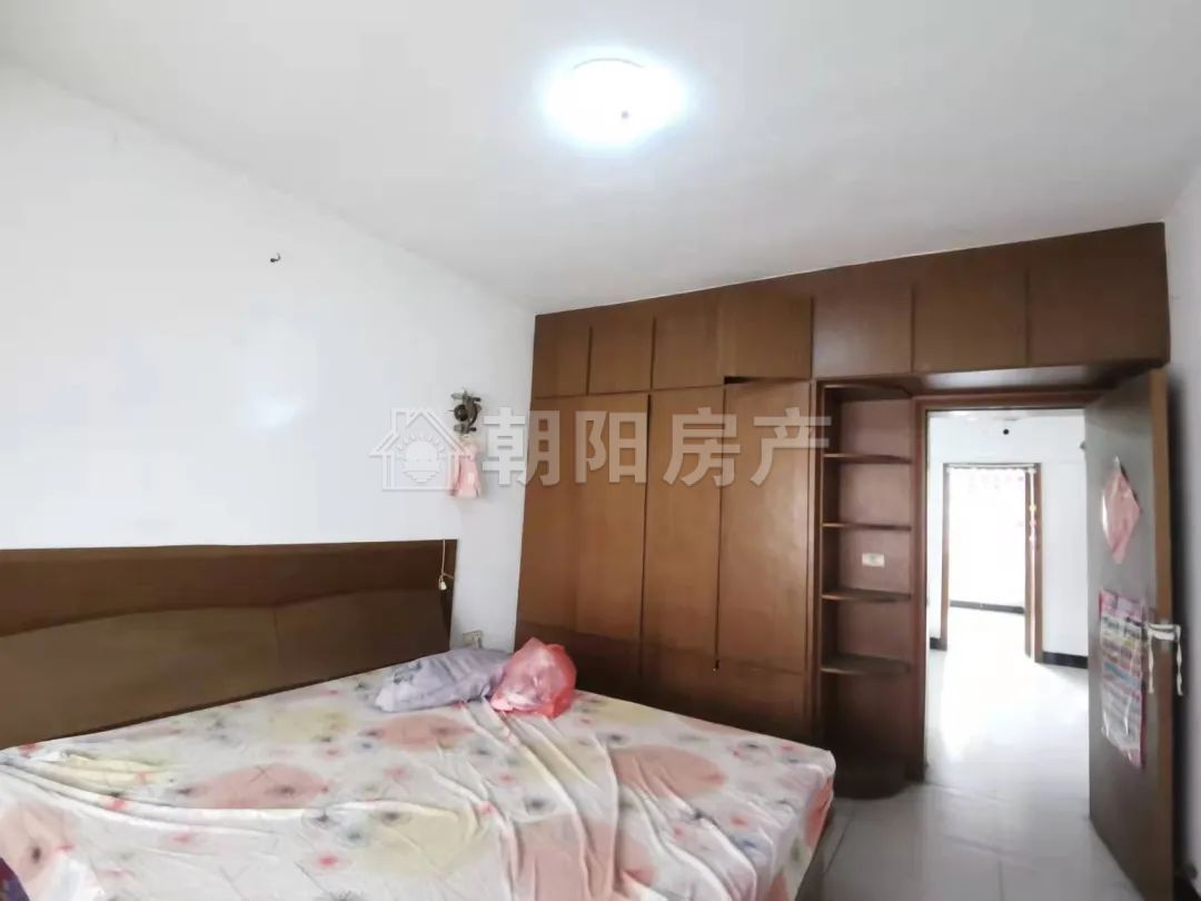 金凤凰菜市 100平 南向三室 满五唯一 交通便利