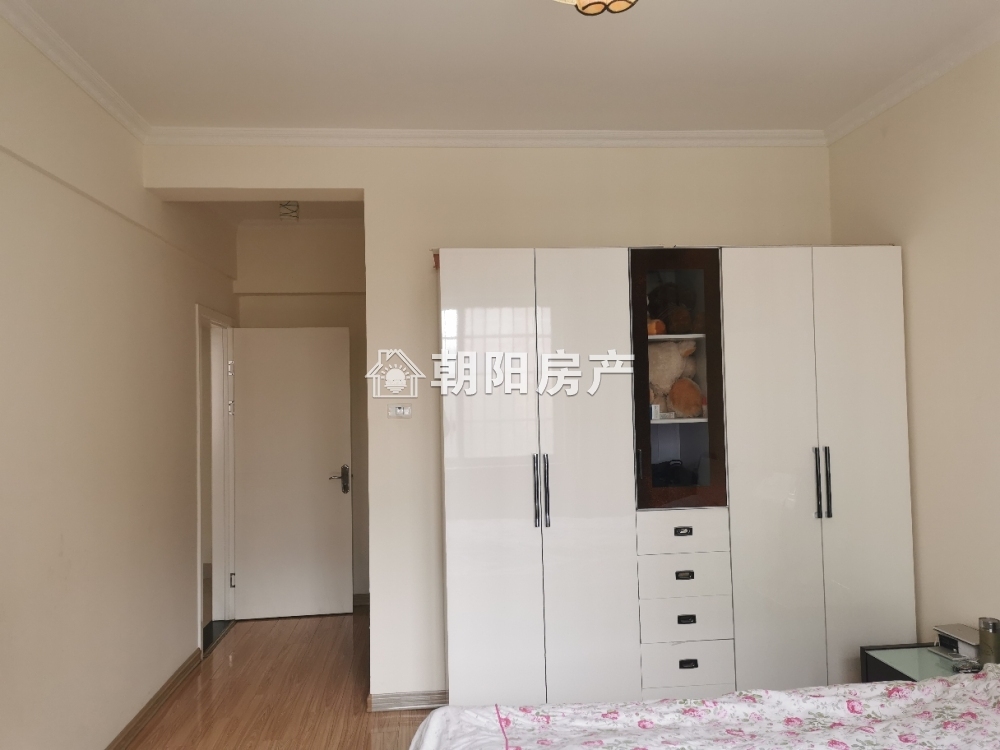 银鹭万树城 134平 南向精装三居 满五唯一 交通便利