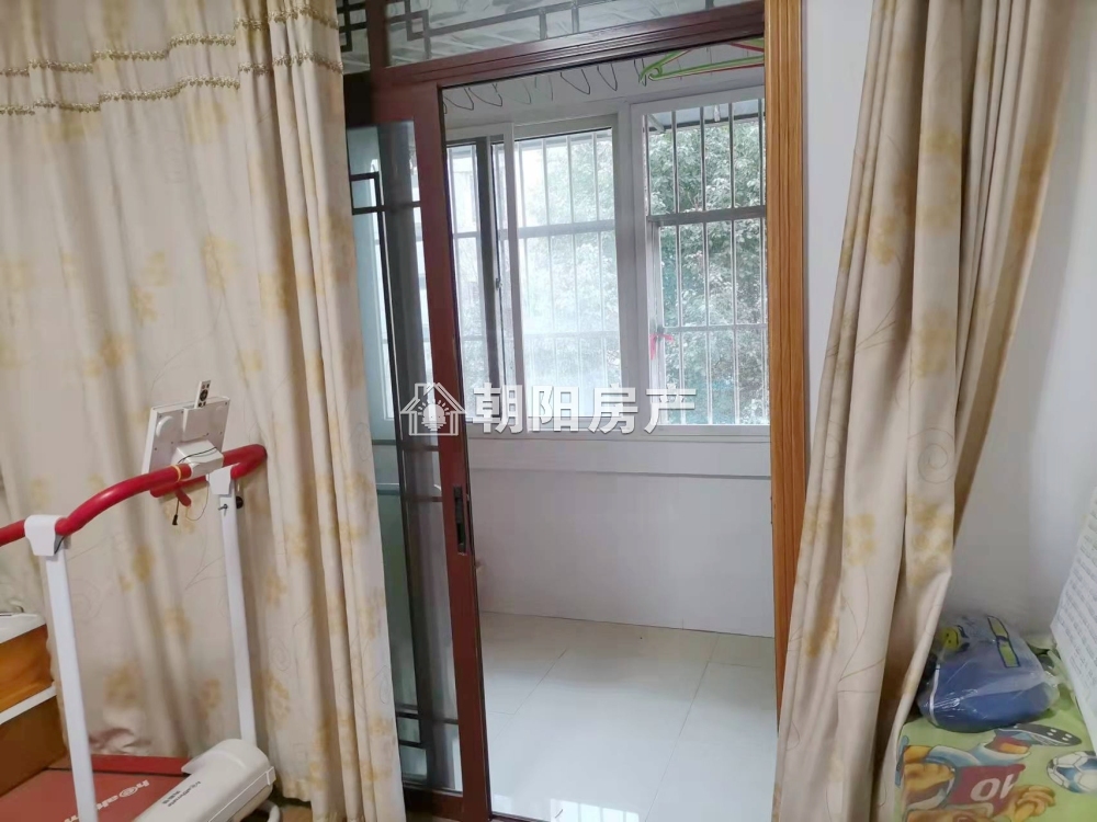 海达花园 89平 南向两室 满两年 精装 交通便利