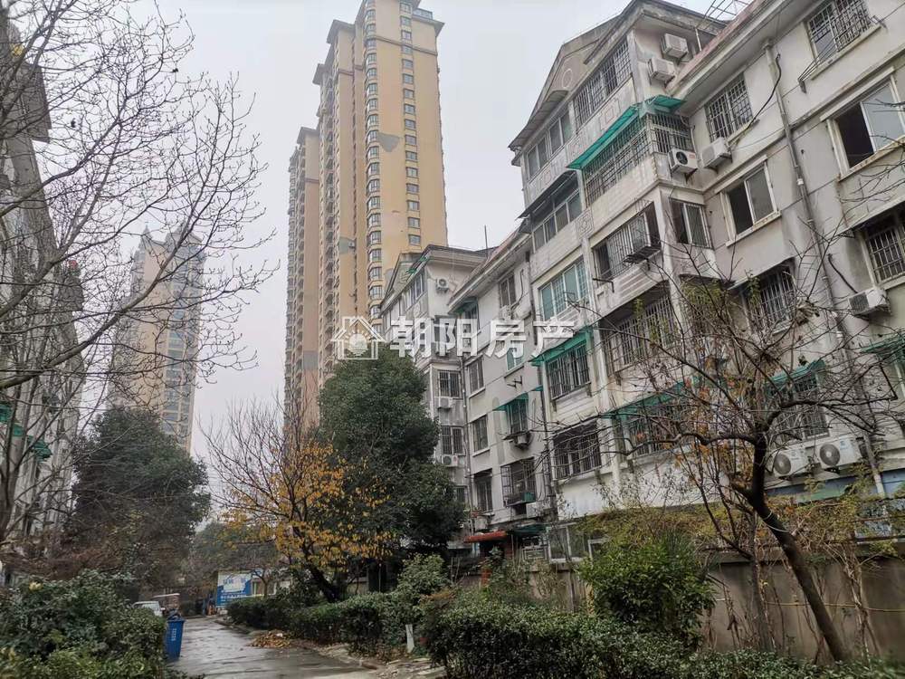 海达花园 89平 南向两室 满两年 精装 交通便利