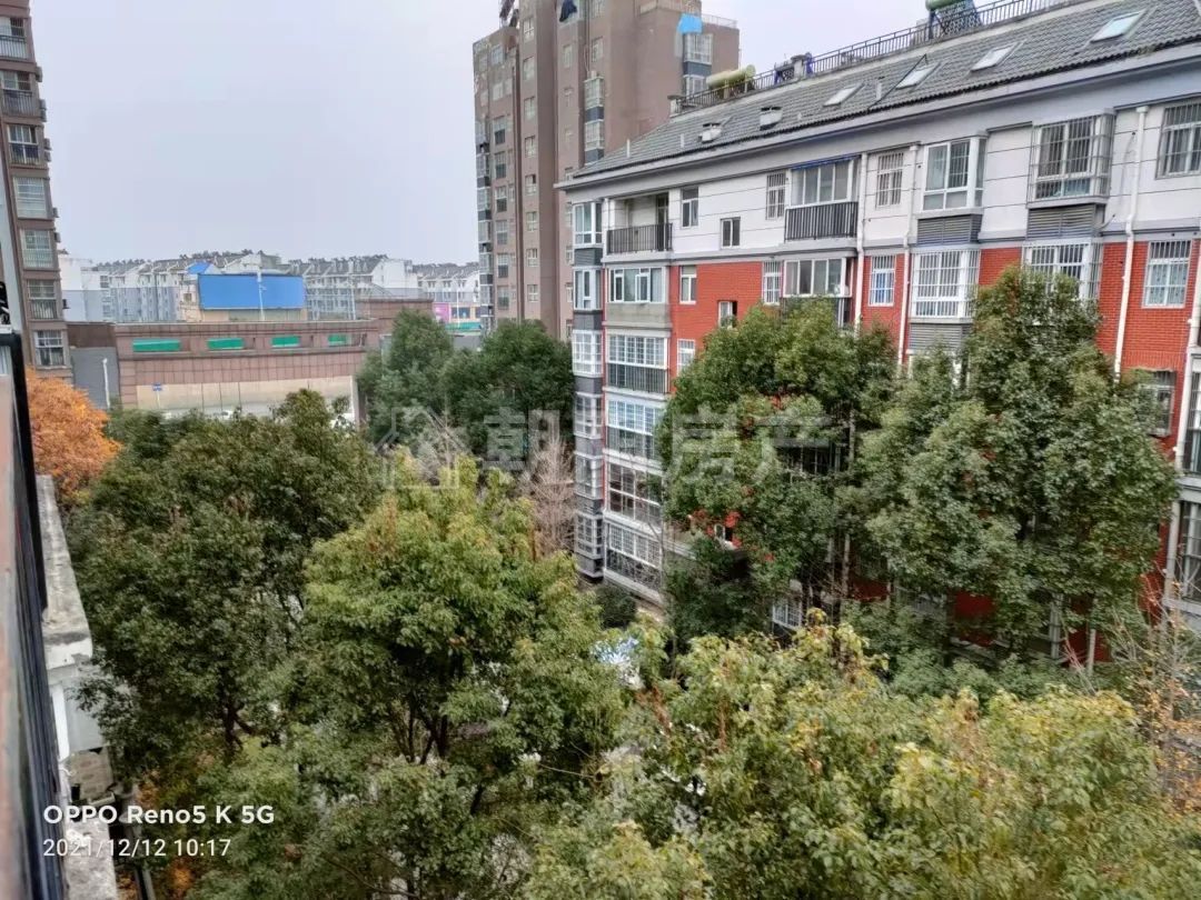 西城公馆 89平 南向两室两厅 交通便利 学区房 配套齐全