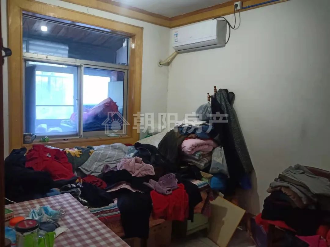 鱼苗场小区 92平 三室二厅 东向简装 交通便利学区房