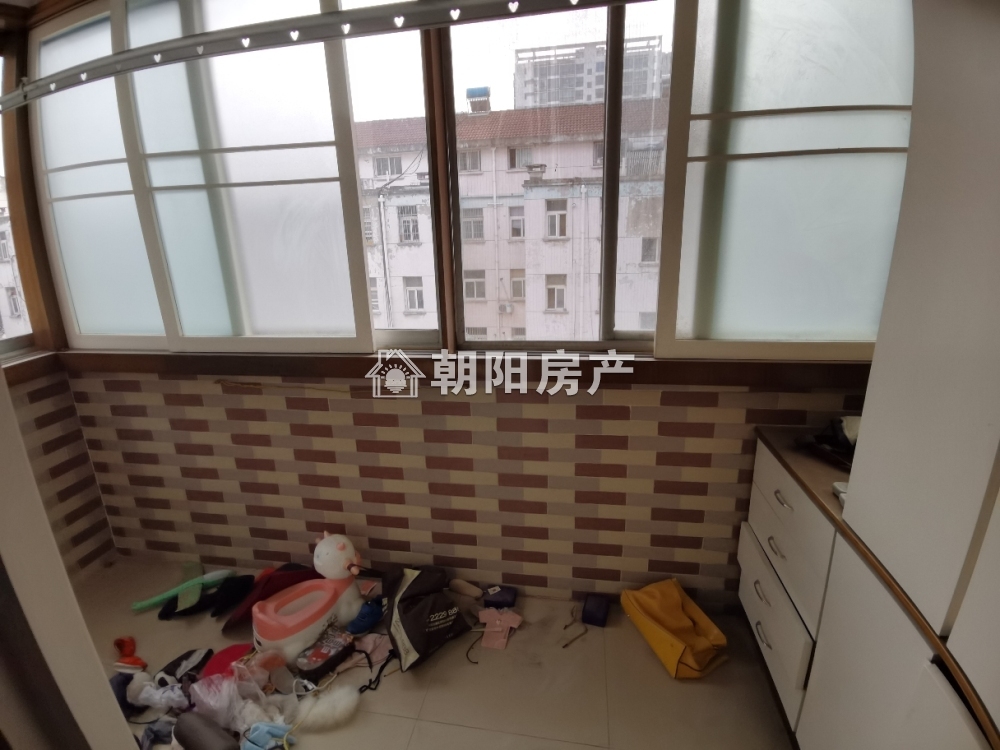 广场小区 133平 南向大三居 满五唯一 学区房