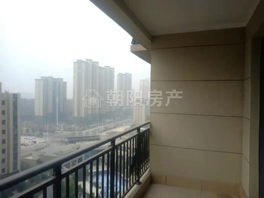 凤台碧桂园西区 142平 四室两厅 精装 交通便利 学区房