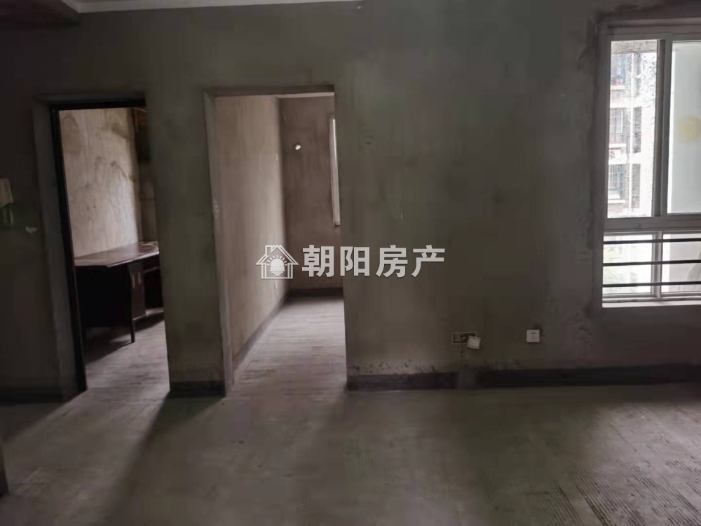 居仁村三区 81平 南向三室毛坯 交通便利