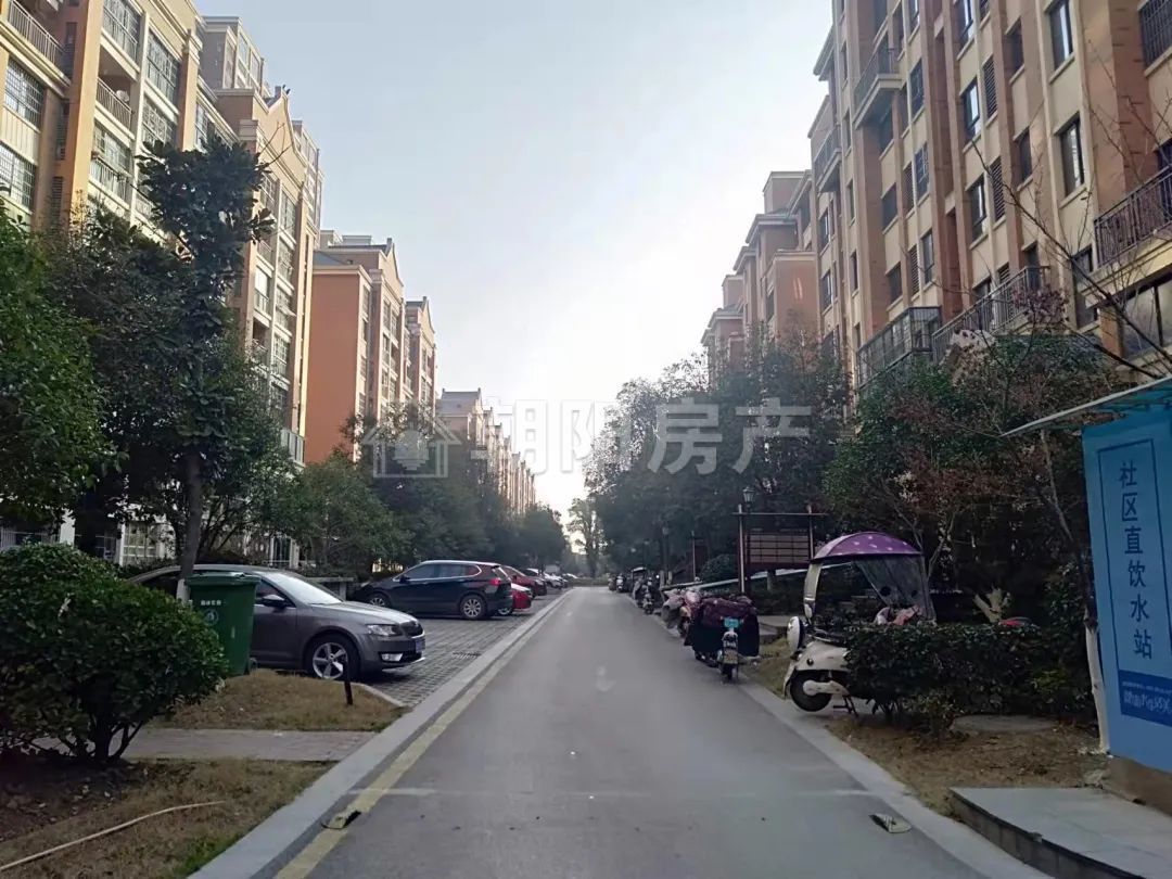 翰林首府 90平 南向三室 满两年 交通便利 配套齐全