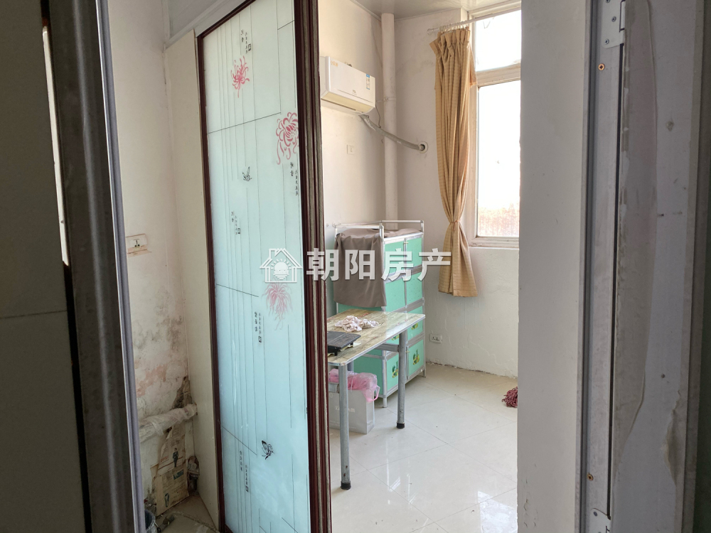 金龙门公寓 42平 一室一厅 交通便利 简装