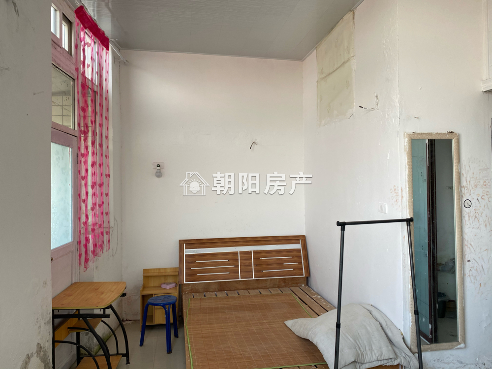 金龙门公寓 42平 一室一厅 交通便利 简装