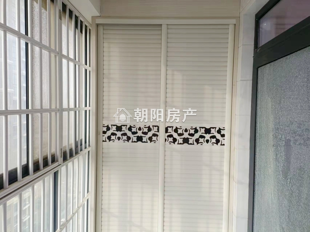 英伦联邦三室两厅学区房精装修房出售