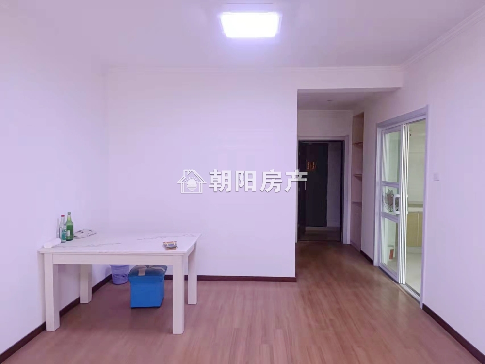 英伦联邦三室两厅学区房精装修房出售