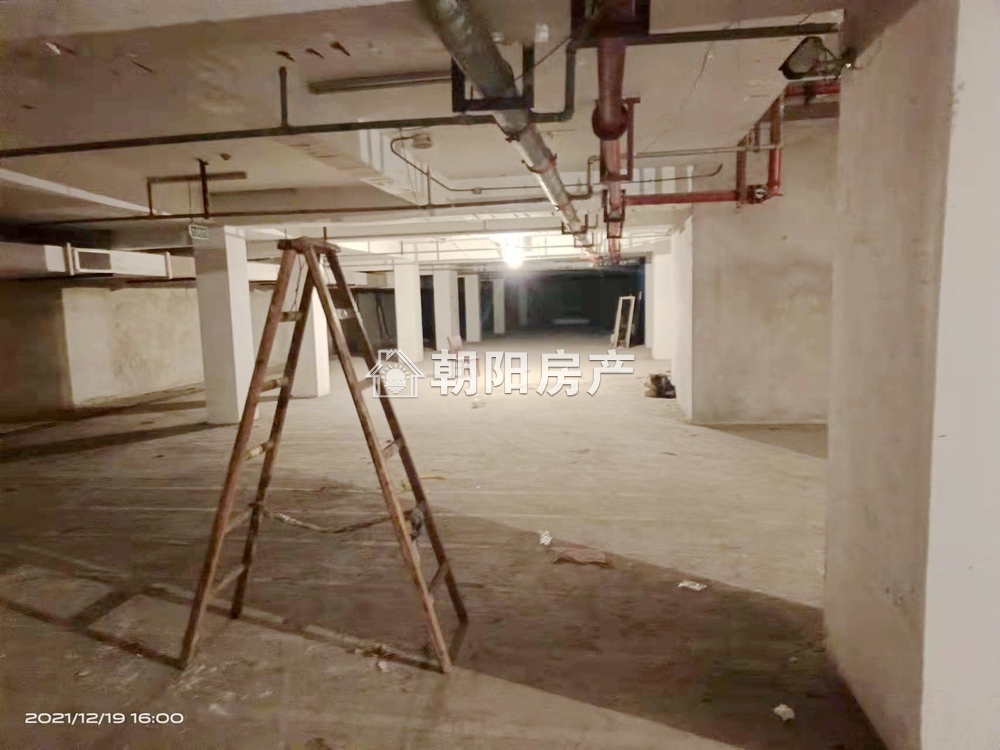 西城大门综合楼 2000平 仓库出租 交通便利 通风干燥