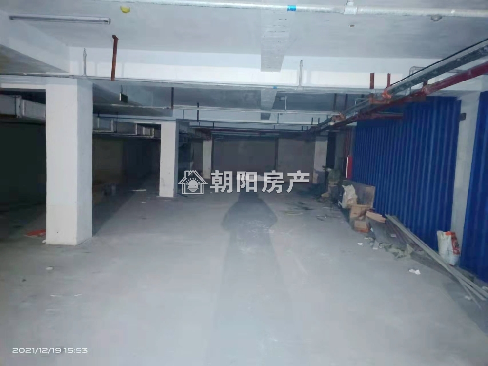 西城大门综合楼 2000平 仓库出租 交通便利 通风干燥