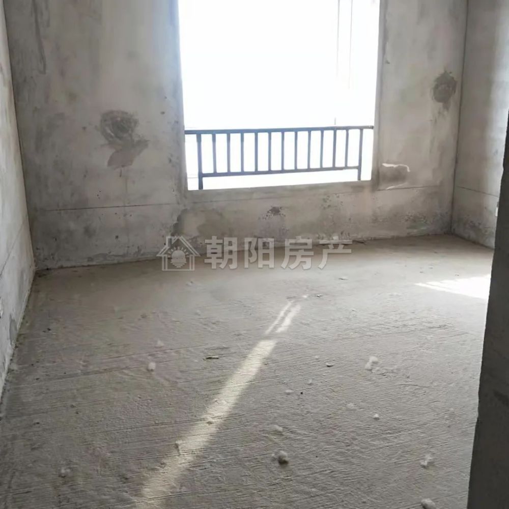 新湖小区东区 143平 南向四室毛坯 交通便利 学区房
