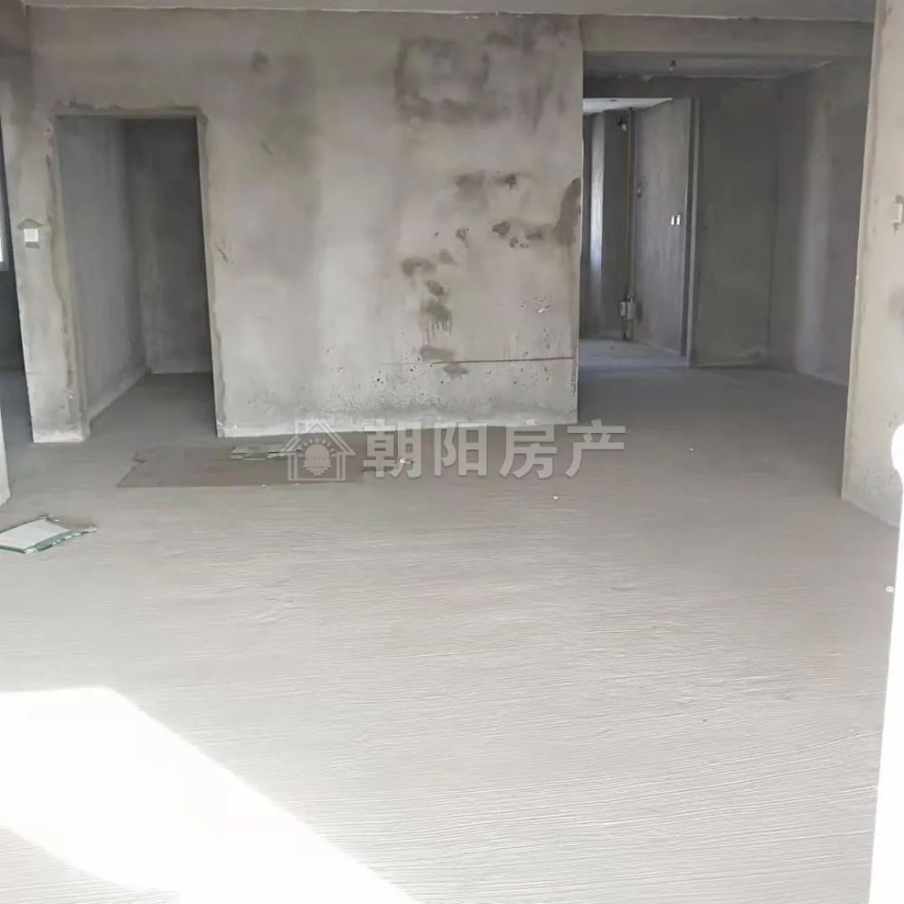 新湖小区东区 143平 南向四室毛坯 交通便利 学区房
