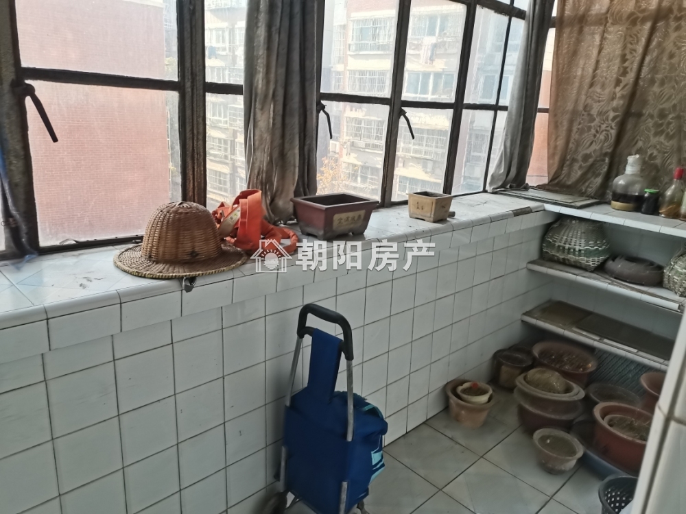 机厂新建村 57平 南向两居 满两年 简装 交通便利