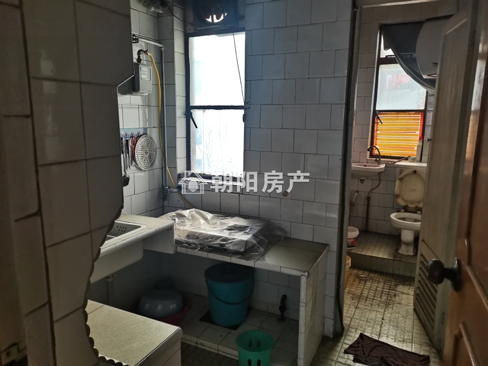 机厂新建村 57平 南向两居 满两年 简装 交通便利