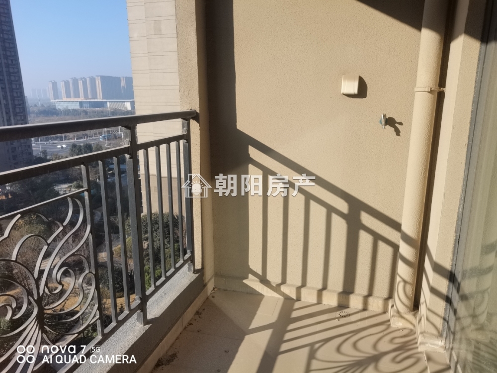 恒大绿洲 103平 南向精装三室 交通便利 学区房