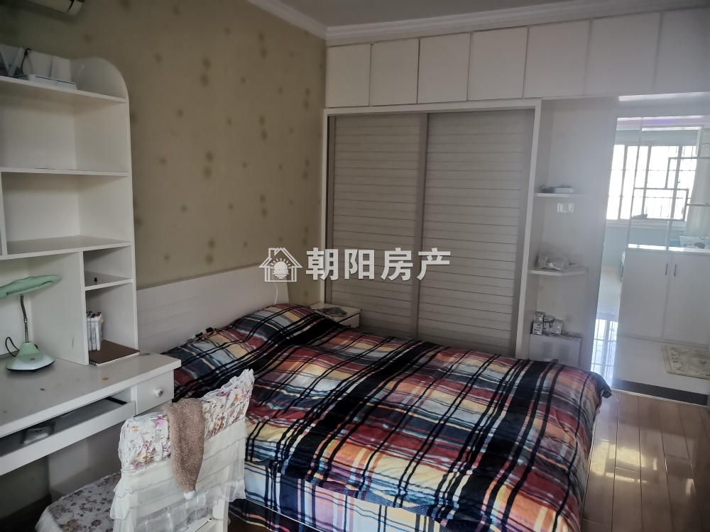 金港家园 92平 朝南两室 精装 采光好 配套齐全