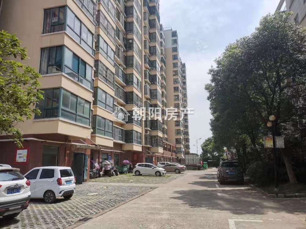 东华鑫城 116平 南向三室采光好 满两年 2586元/平