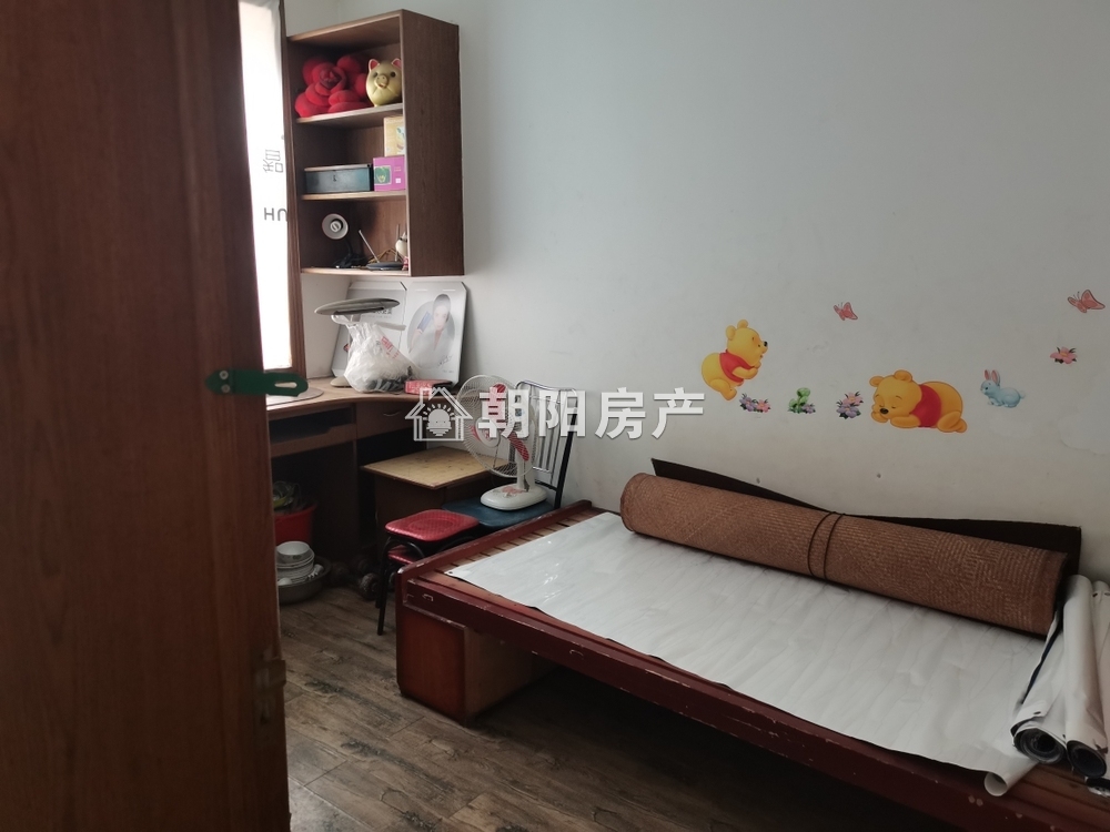 谢二东村北区 86平 南向三室简装 交通便利 700元/月