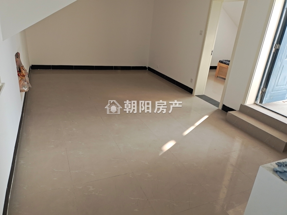 金港家园 118平 南向三室两卫 满两年 精装 学区房