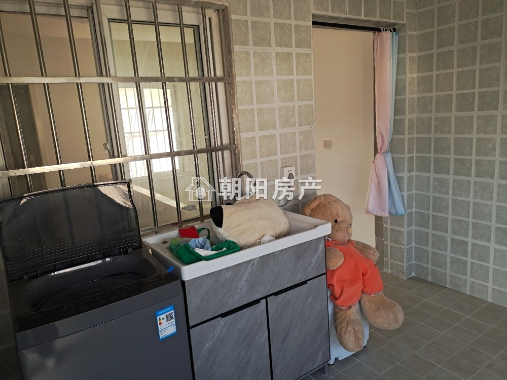 金港家园 118平 南向三室两卫 满两年 精装 学区房