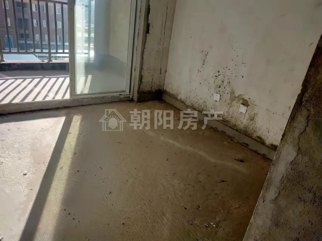 稻香花园二期 117平 南向三室 交通便利 学区房