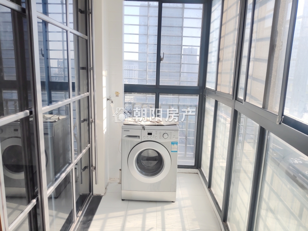 北京名都 94平 朝南精装两室 交通便利 随时看房