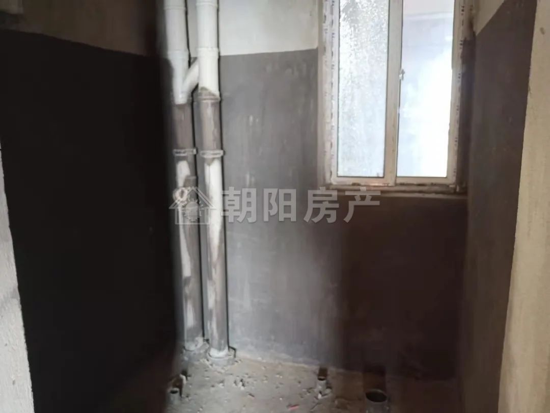 稻香花园二期 115平 南向三室 交通便利 环境好 毛坯